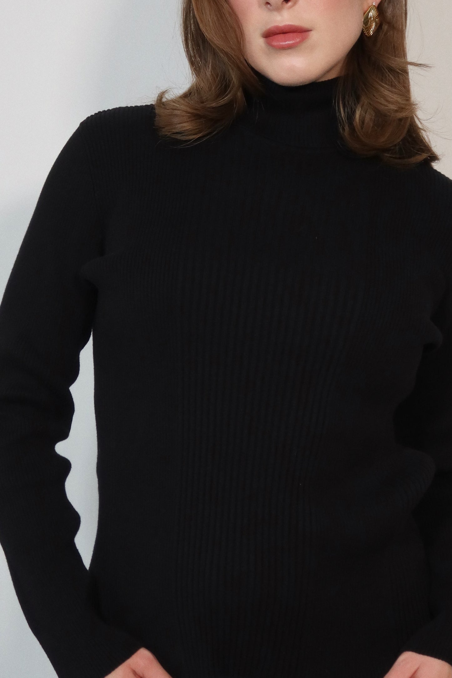 Ribbed Turtleneck Top in Black