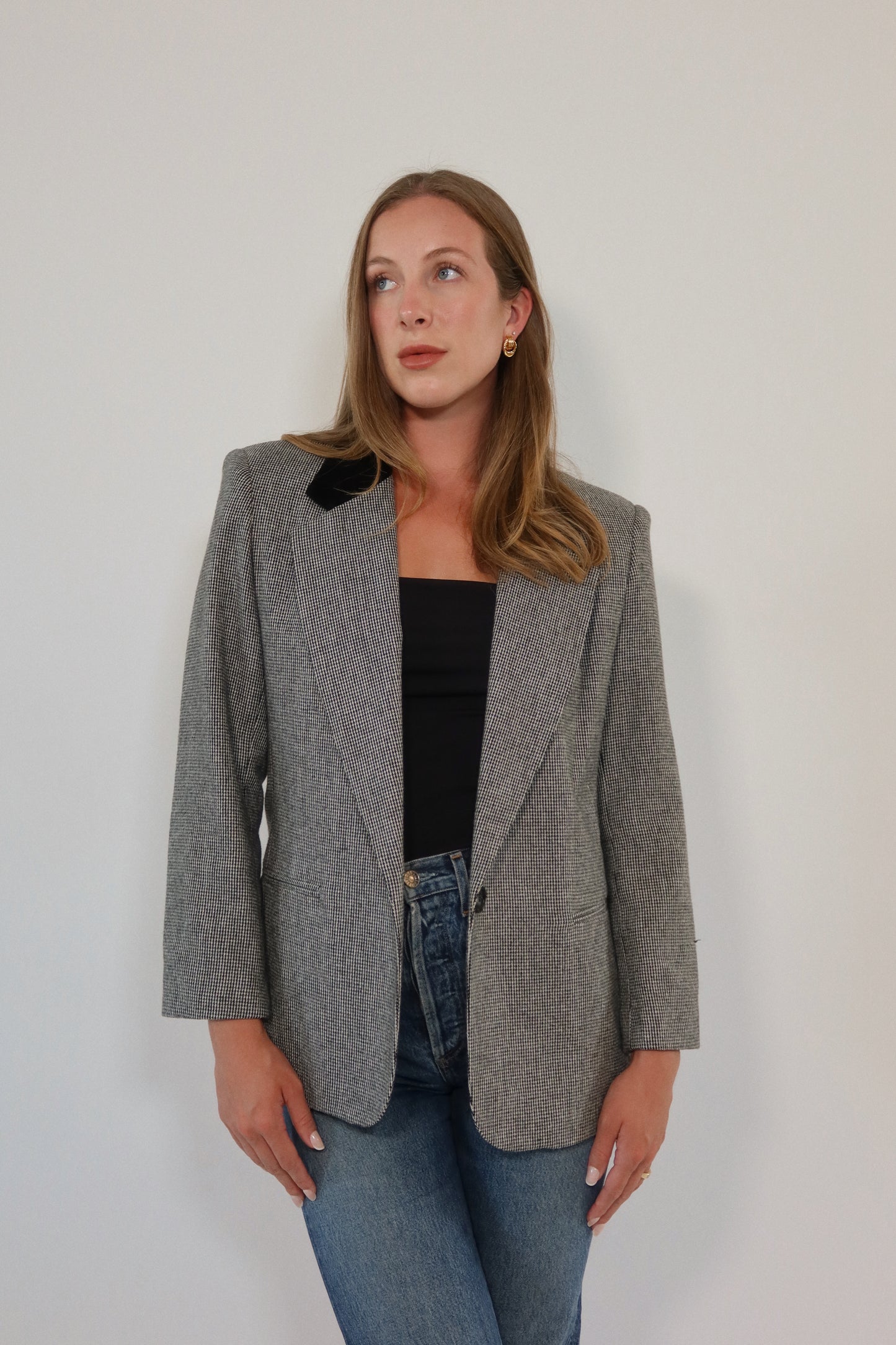 Felt Collar Blazer in Black and White