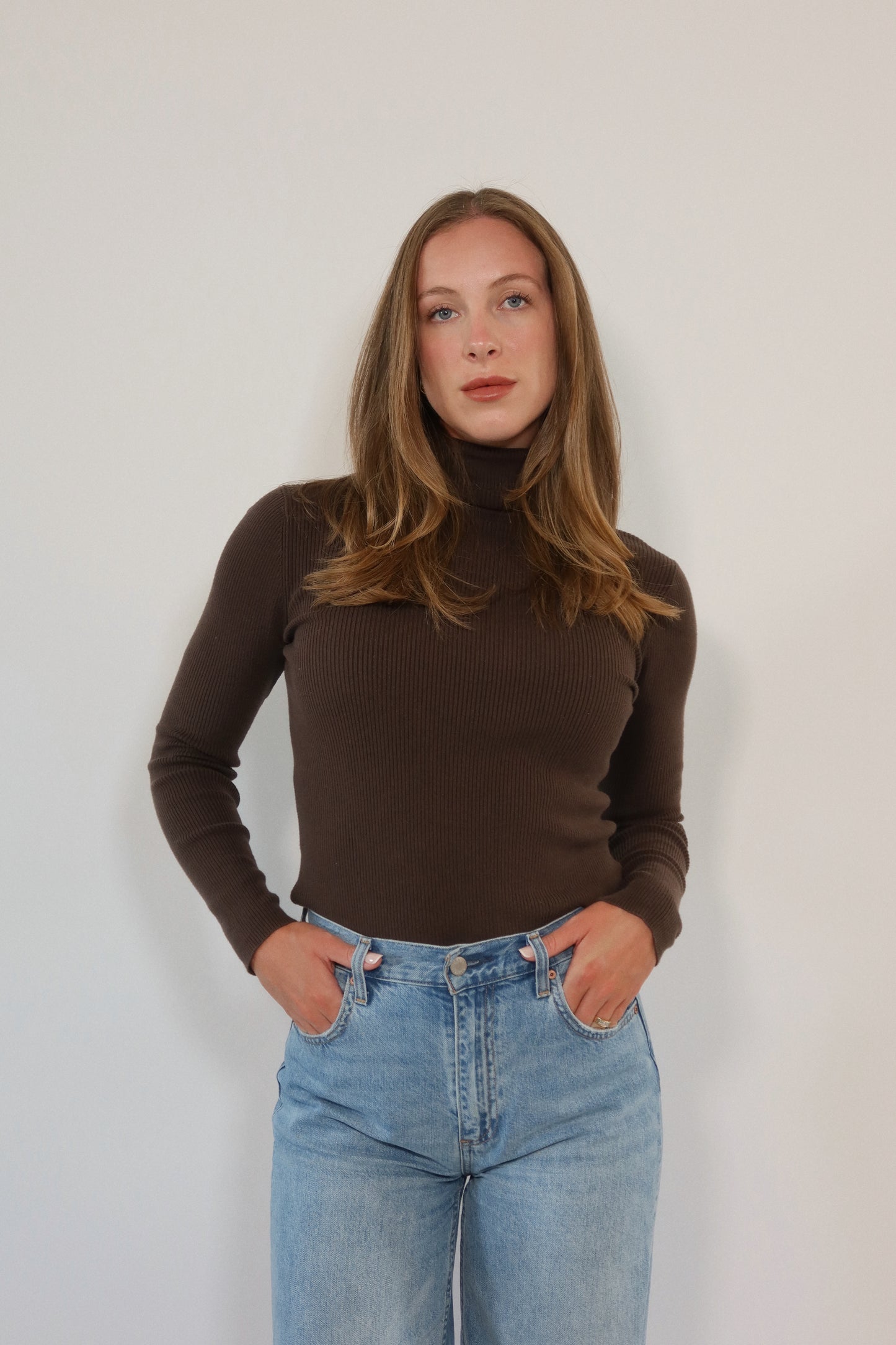 Turtleneck Long Sleeve Top in Mocha